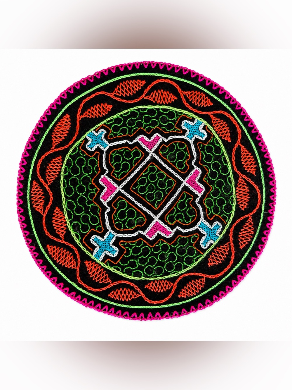 Authentic Shipibo-Konibo Kené Ceremonial Textile Geometric 8” Peru